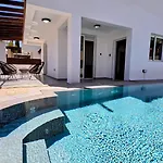 Sweet Destiny With Private Pool Villa